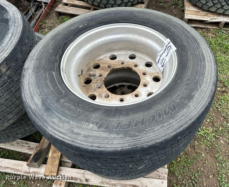 image for item DF8481 (4) Michelin tires and wheels