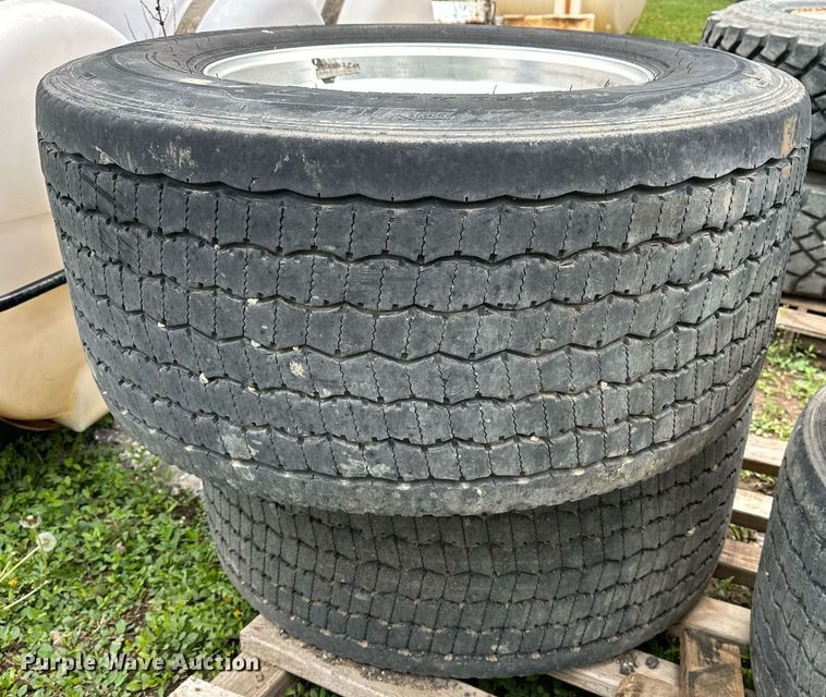 image for item DF8481 (4) Michelin tires and wheels