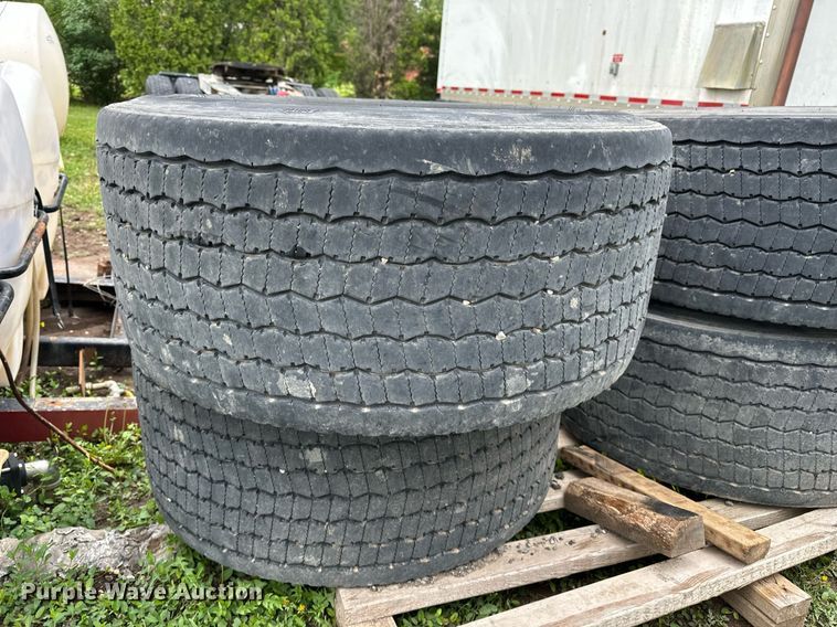 image for item DF8481 (4) Michelin tires and wheels