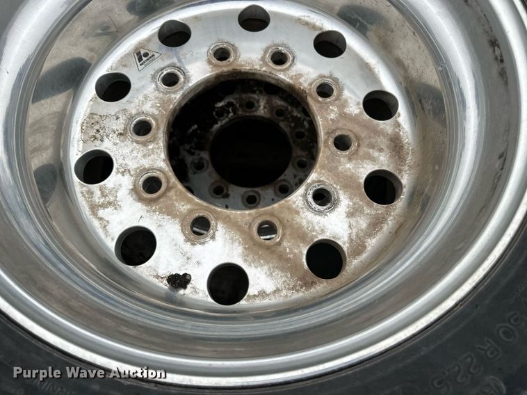 image for item DF8481 (4) Michelin tires and wheels