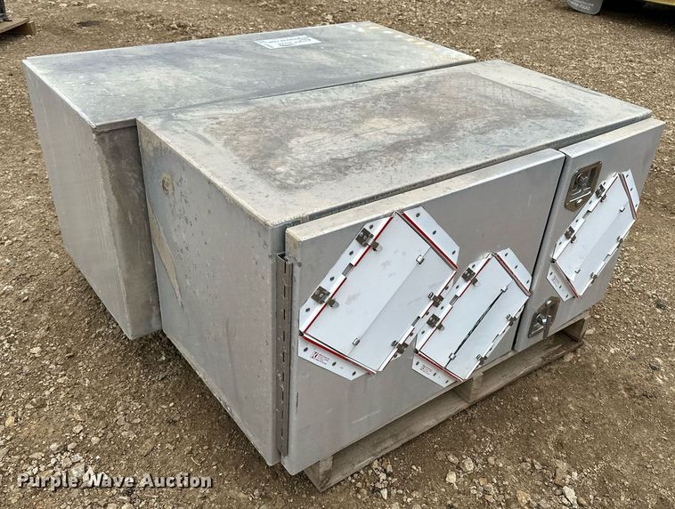 image for item DF8494 (2) toolboxes