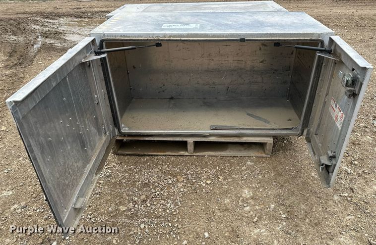 image for item DF8494 (2) toolboxes