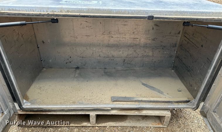 image for item DF8494 (2) toolboxes