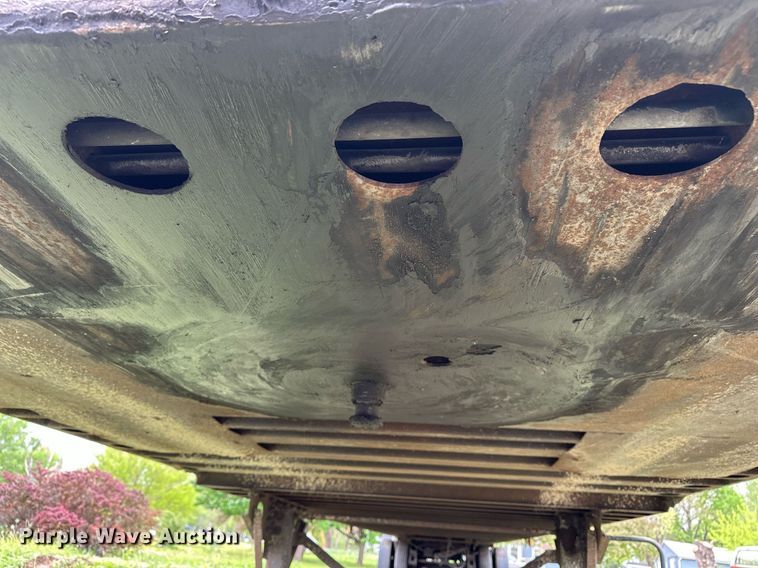 image for item DF8497 2009 Wabash dry van trailer