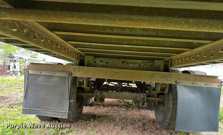 image for item DF8497 2009 Wabash dry van trailer