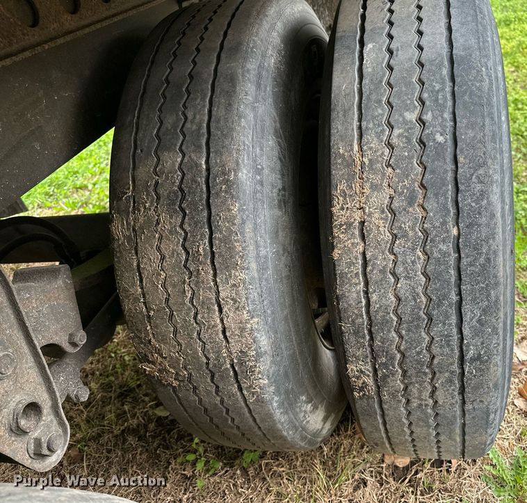 image for item DF8497 2009 Wabash dry van trailer