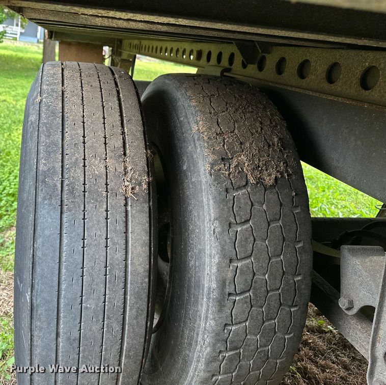 image for item DF8497 2009 Wabash dry van trailer