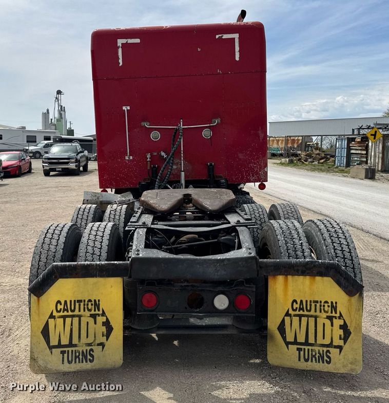 image for item DH9932 1999 Peterbilt 377 semi truck