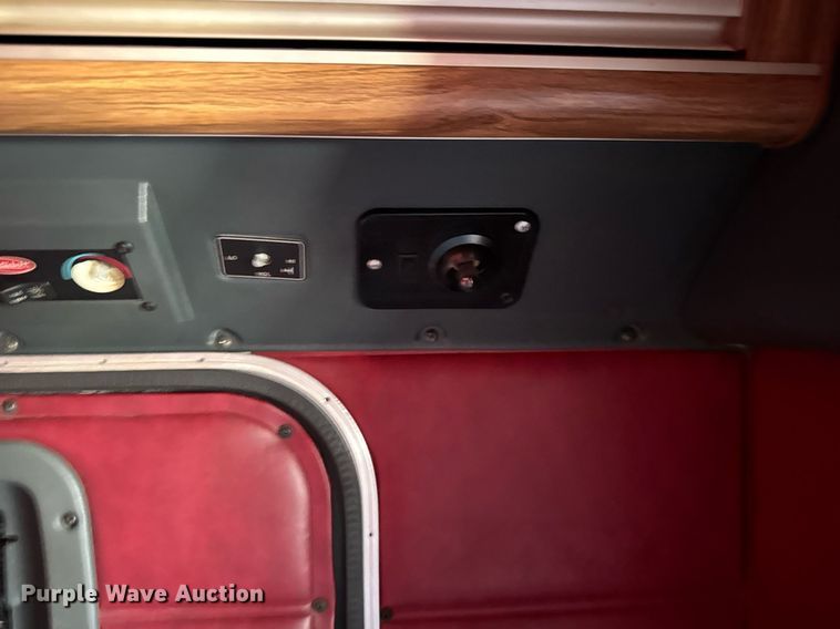 image for item DH9932 1999 Peterbilt 377 semi truck