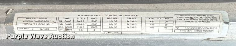 image for item DH9932 1999 Peterbilt 377 semi truck
