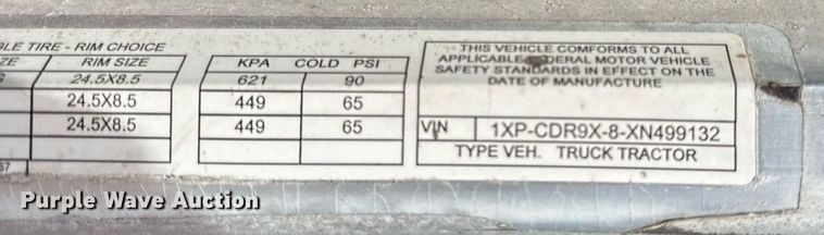 image for item DH9932 1999 Peterbilt 377 semi truck