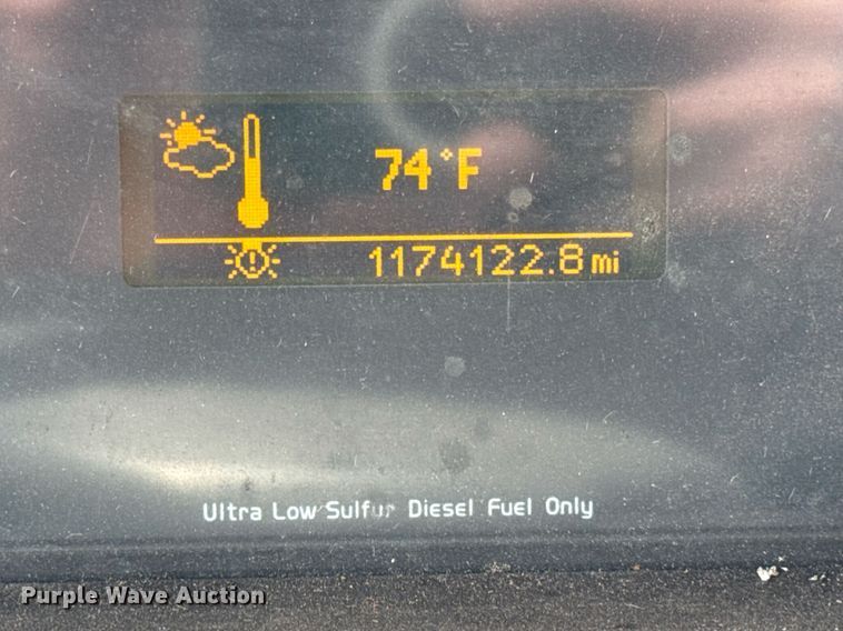 image for item DH9933 2009 Volvo VN semi truck