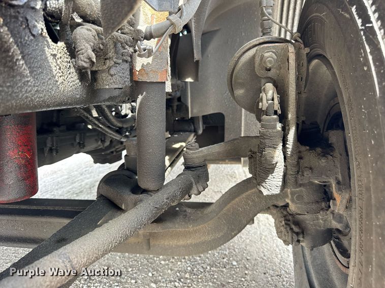 image for item DH9933 2009 Volvo VN semi truck