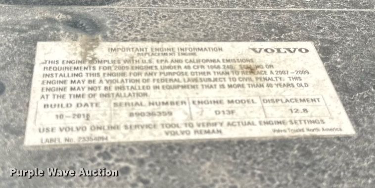 image for item DH9933 2009 Volvo VN semi truck