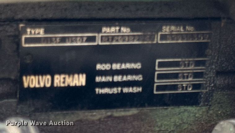 image for item DH9933 2009 Volvo VN semi truck