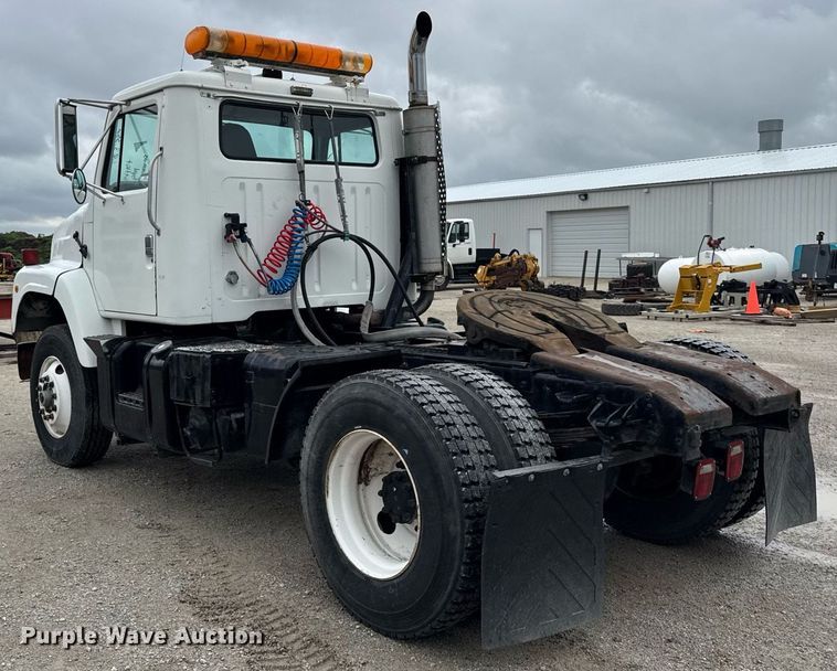 image for item DH9938 1989 International 2375 semi truck