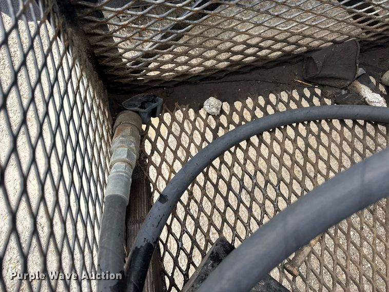 image for item DH9938 1989 International 2375 semi truck