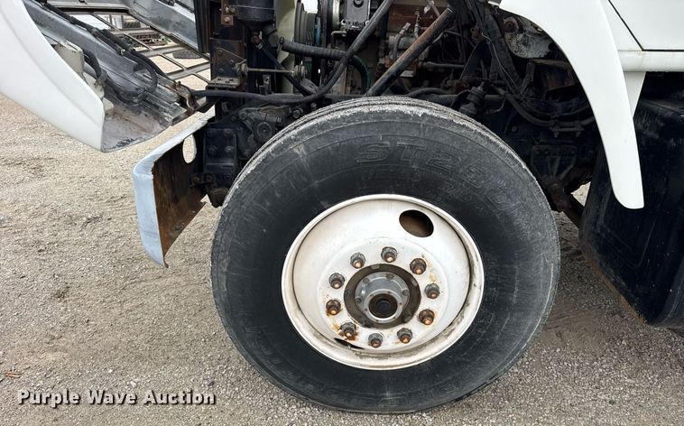 image for item DH9938 1989 International 2375 semi truck