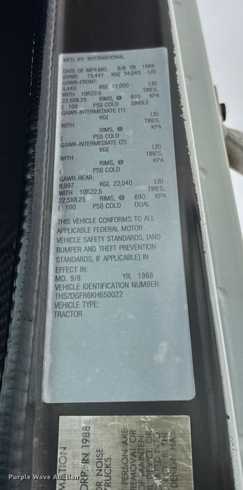 image for item DH9938 1989 International 2375 semi truck