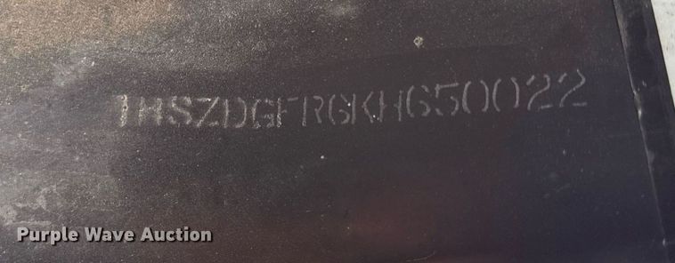 image for item DH9938 1989 International 2375 semi truck