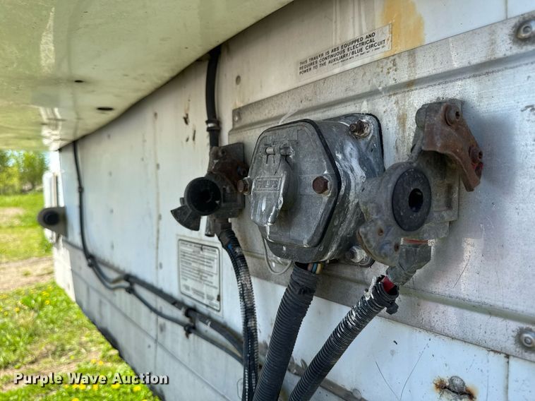 image for item DL7761 2006 Utility Trailer Manufacturer refrigerated van trailer