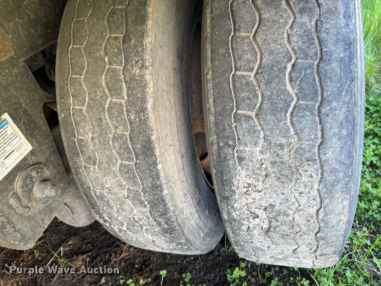 image for item DL7761 2006 Utility Trailer Manufacturer refrigerated van trailer