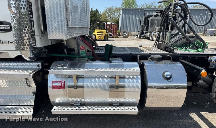 image for item DM5719 2022 Kenworth T880 semi truck