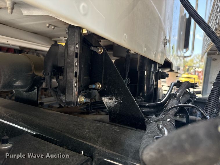 image for item DM5719 2022 Kenworth T880 semi truck