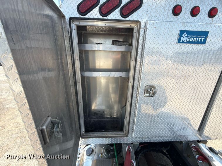 image for item DM5719 2022 Kenworth T880 semi truck