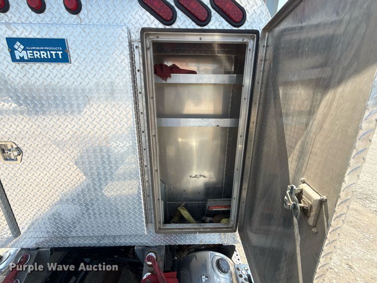 image for item DM5719 2022 Kenworth T880 semi truck