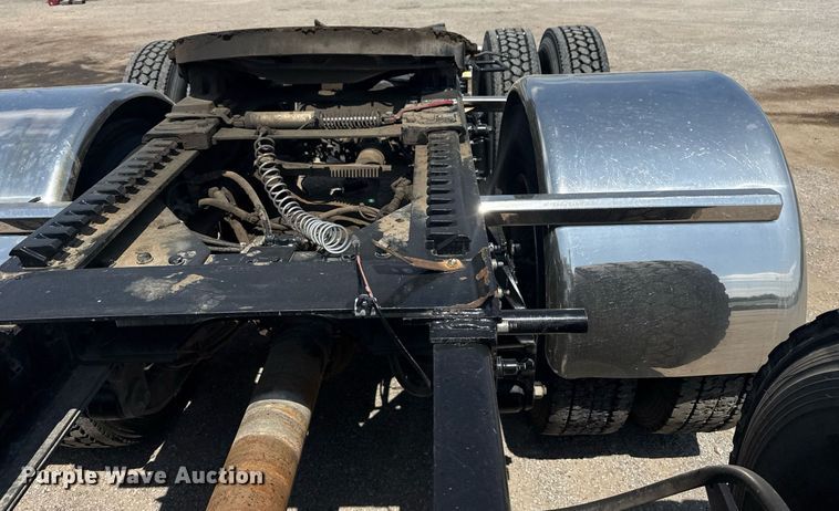 image for item DM5719 2022 Kenworth T880 semi truck