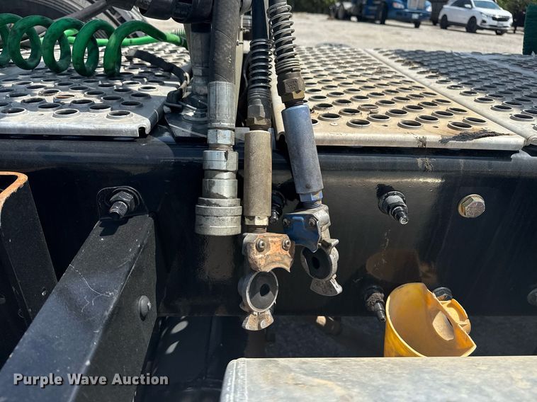 image for item DM5719 2022 Kenworth T880 semi truck