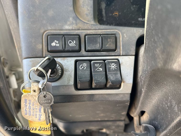 image for item DM5719 2022 Kenworth T880 semi truck