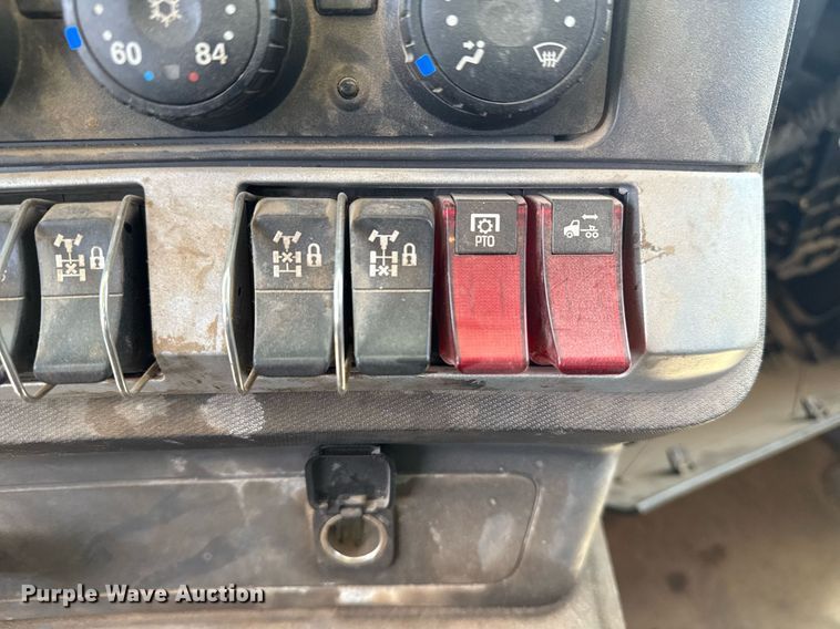 image for item DM5719 2022 Kenworth T880 semi truck