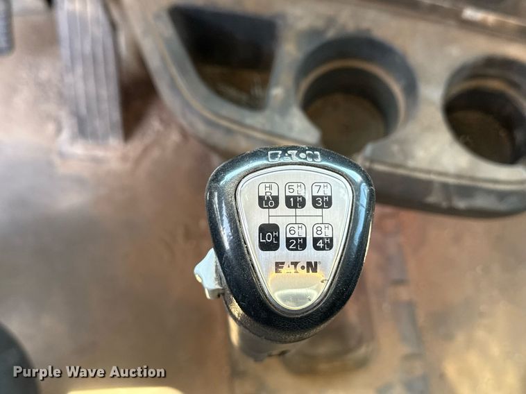 image for item DM5719 2022 Kenworth T880 semi truck