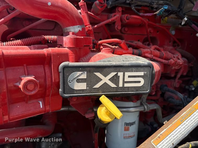 image for item DM5719 2022 Kenworth T880 semi truck