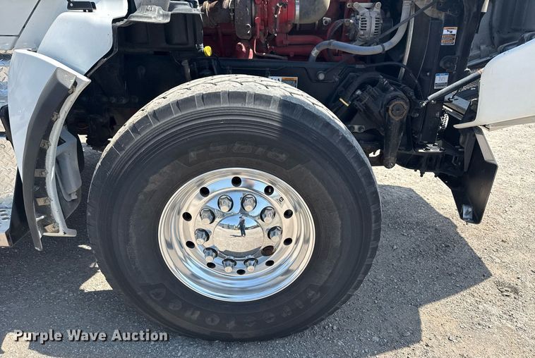 image for item DM5719 2022 Kenworth T880 semi truck