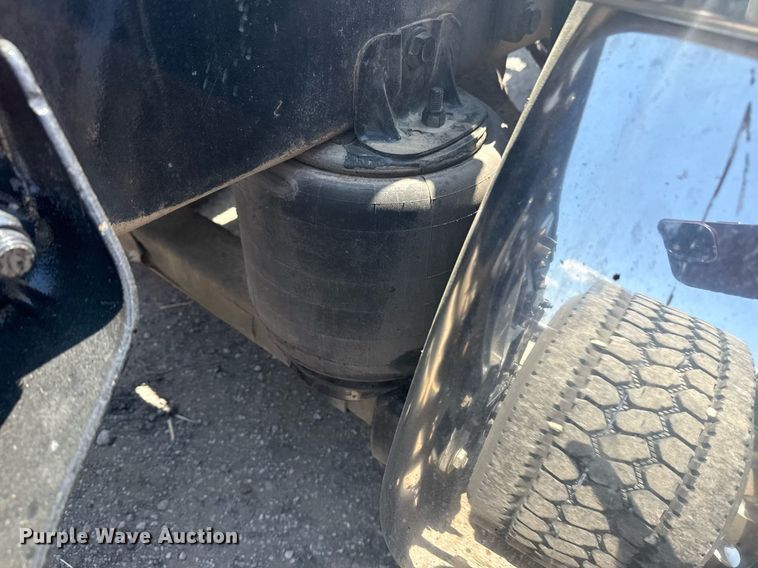 image for item DM5719 2022 Kenworth T880 semi truck