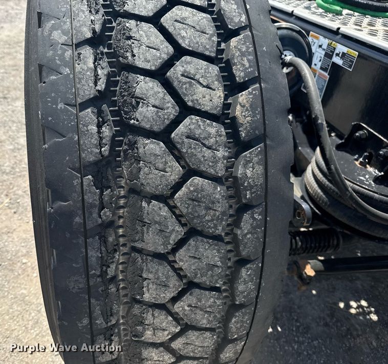 image for item DM5719 2022 Kenworth T880 semi truck