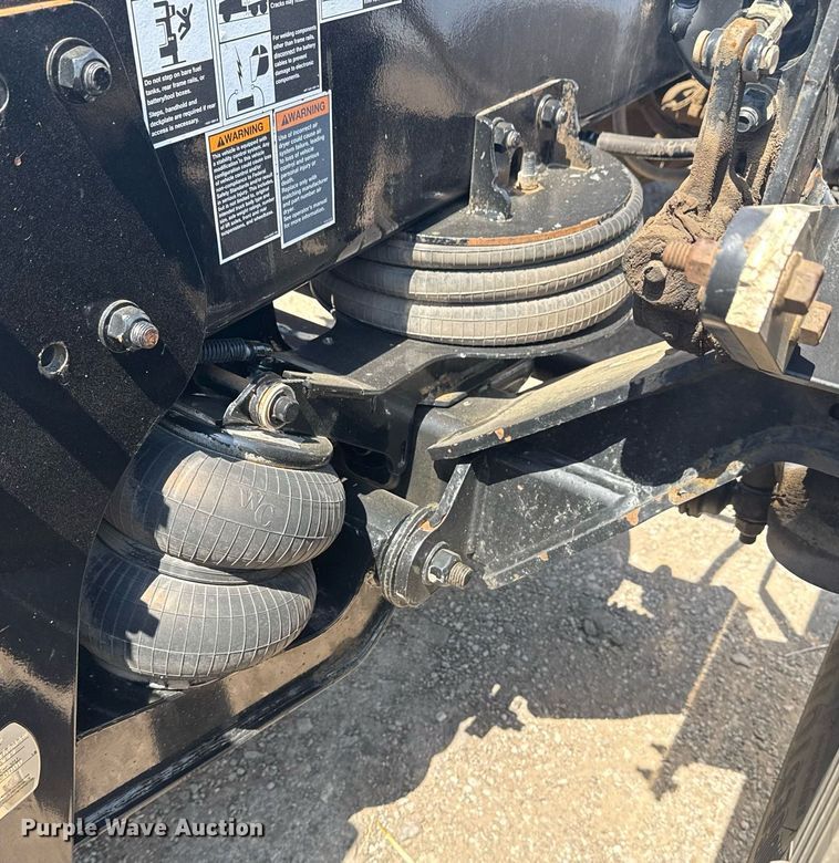 image for item DM5719 2022 Kenworth T880 semi truck