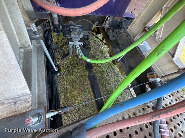 image for item DO0894 2006 Kenworth W900 semi truck