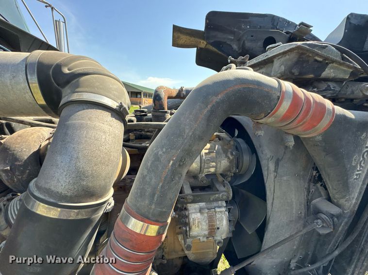 image for item DO0894 2006 Kenworth W900 semi truck