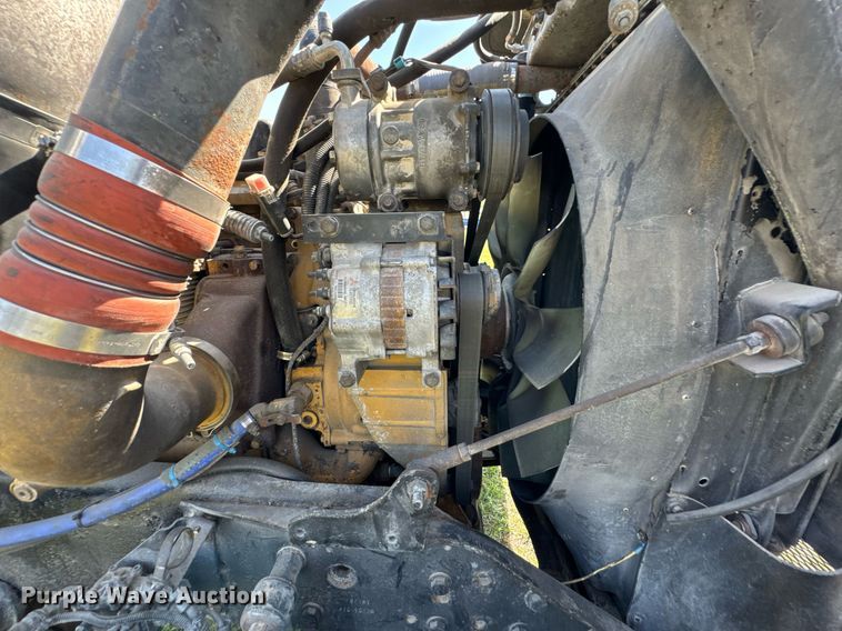 image for item DO0894 2006 Kenworth W900 semi truck