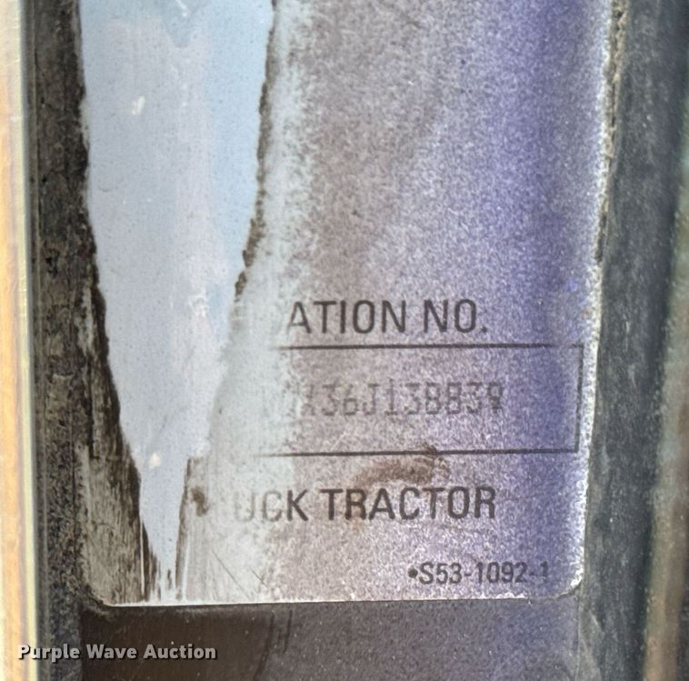 image for item DO0894 2006 Kenworth W900 semi truck