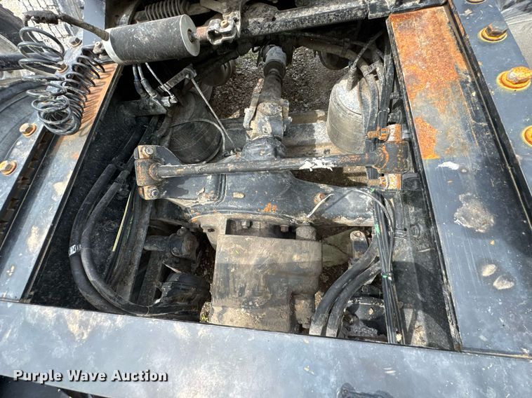 image for item DO0968 2007 Freightliner Columbia semi truck