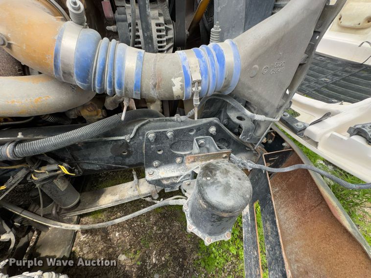 image for item DO0968 2007 Freightliner Columbia semi truck