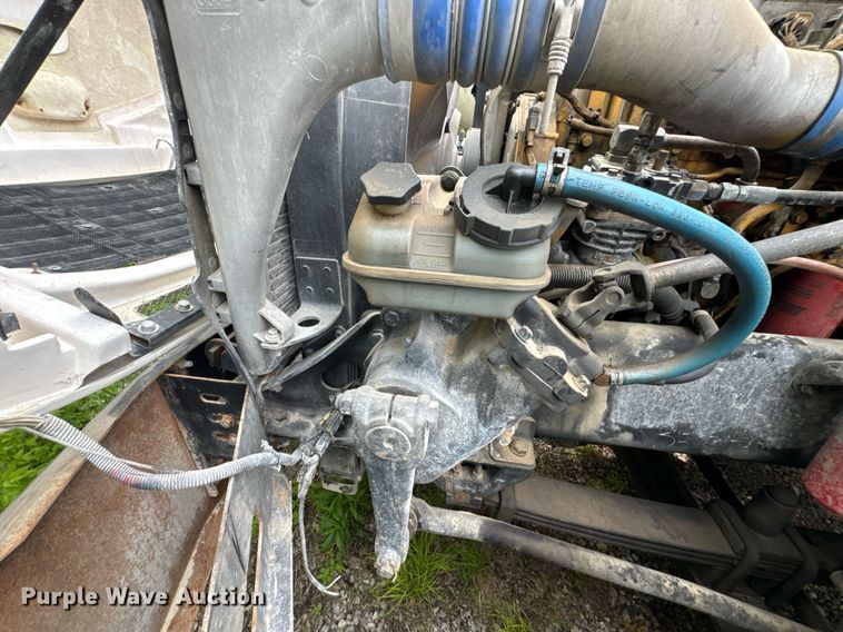 image for item DO0968 2007 Freightliner Columbia semi truck