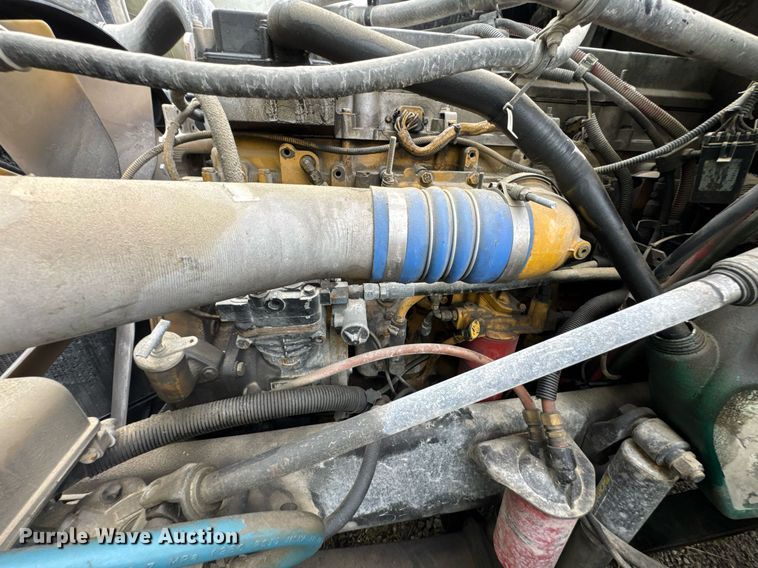 image for item DO0968 2007 Freightliner Columbia semi truck