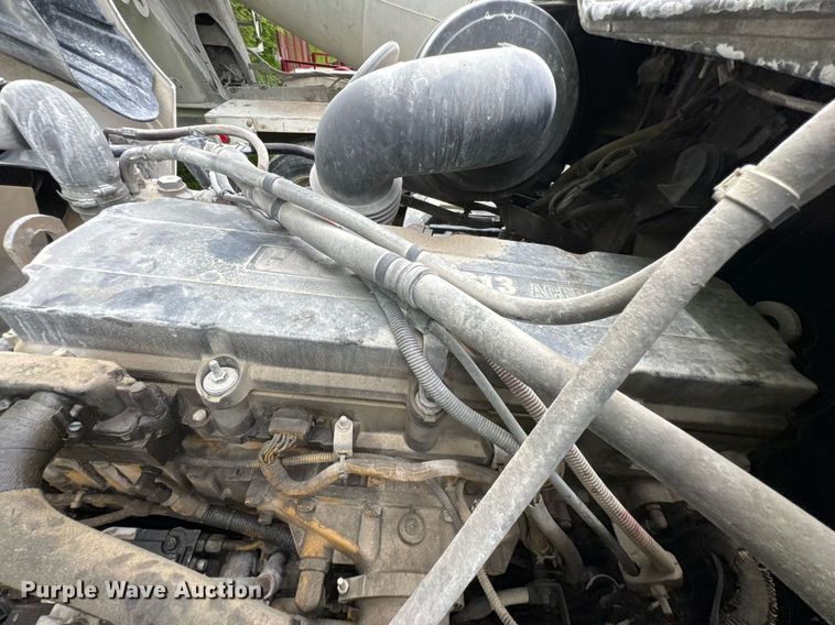 image for item DO0968 2007 Freightliner Columbia semi truck