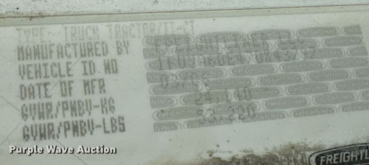 image for item DO0968 2007 Freightliner Columbia semi truck